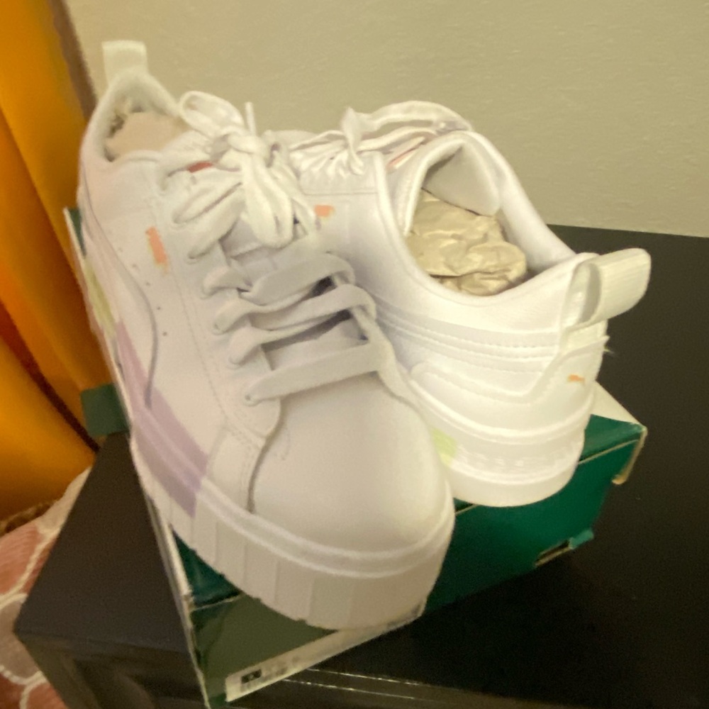 Puma Sneakers